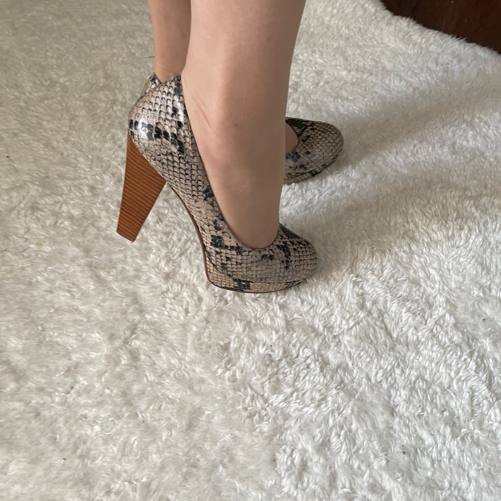 3.75" Pumps with slight platform